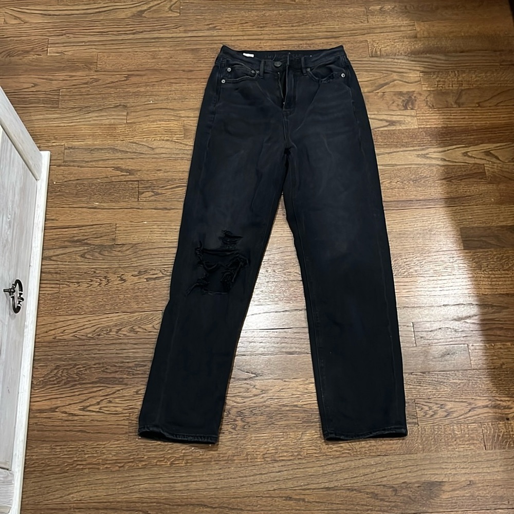 black American Eagle ripped jeans